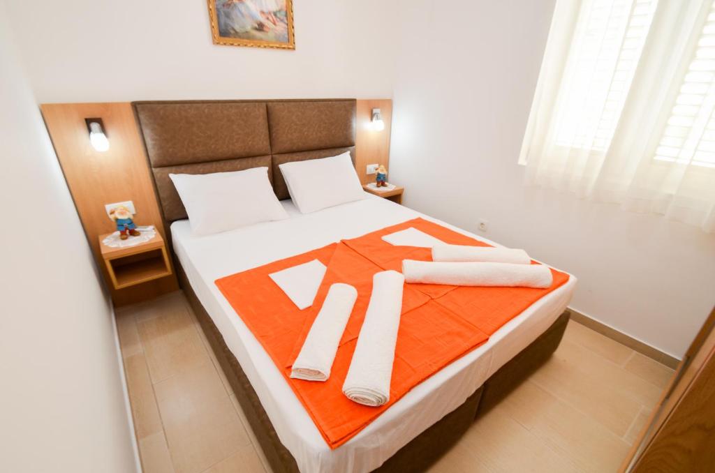 Апартаменты (Апартаменты с 1 спальней и балконом с видом на море), Apartments Ivanović