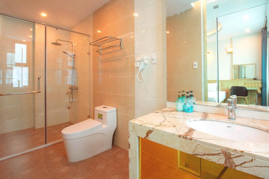 Двухместный (Улучшенный двухместный номер с 1 кроватью), Jeju Hanoi Hotel