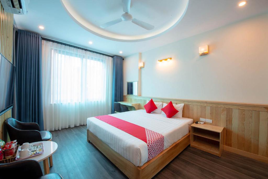 Двухместный (Улучшенный двухместный номер с 1 кроватью), Jeju Hanoi Hotel
