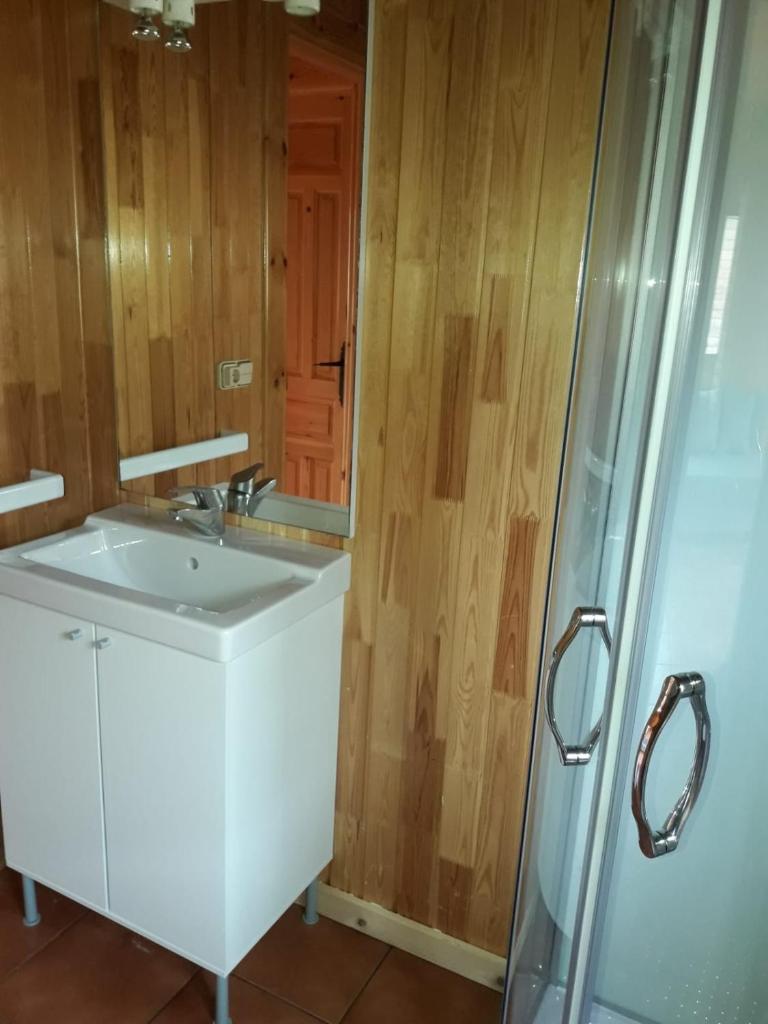 Номер (Бунгало с 2 спальнями), Sabiñanigo Camp & Hotel