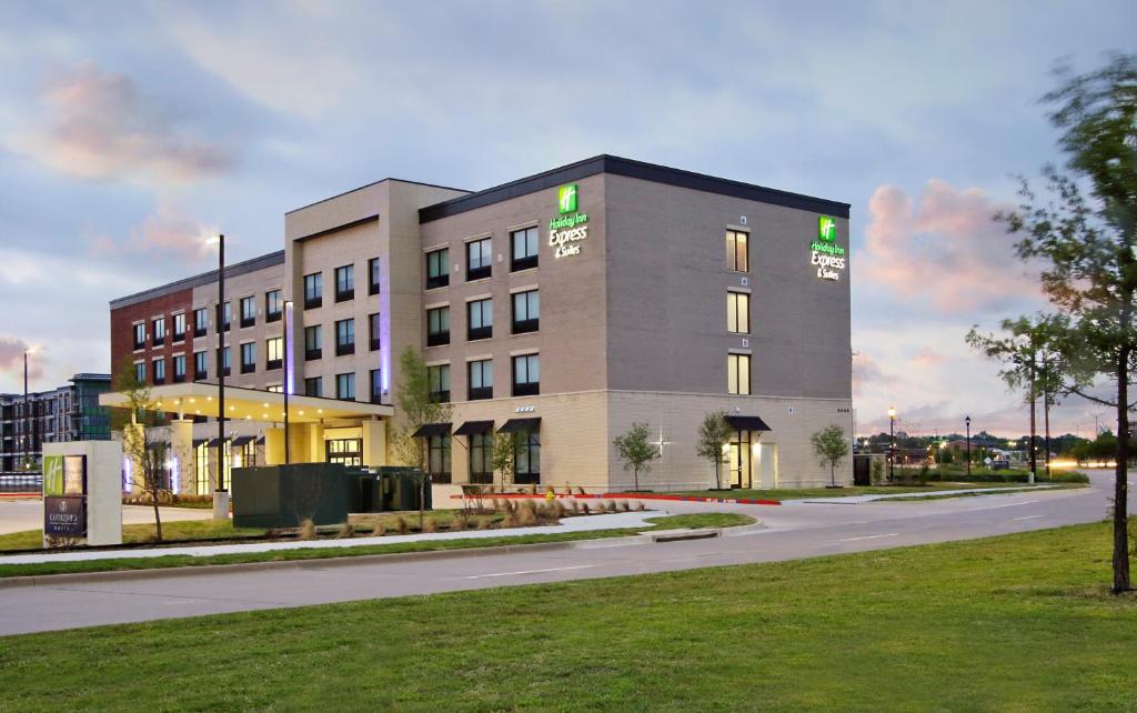 Holiday Inn Express & Suites Dallas-Frisco NW Toyota Stdm, an IHG Hotel image