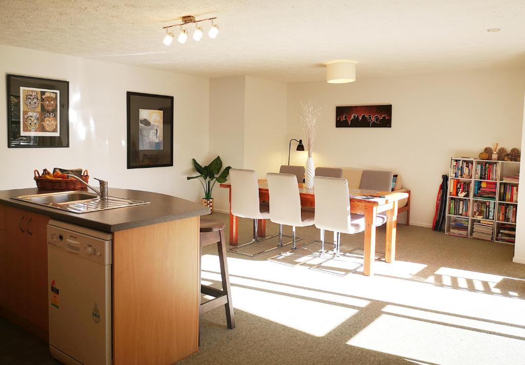 Park to Mountains Apartment photo 2