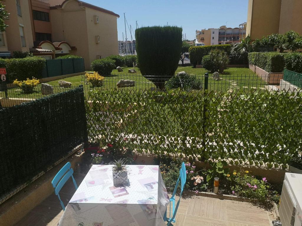 Studio avec jardinet clim parking photo 2