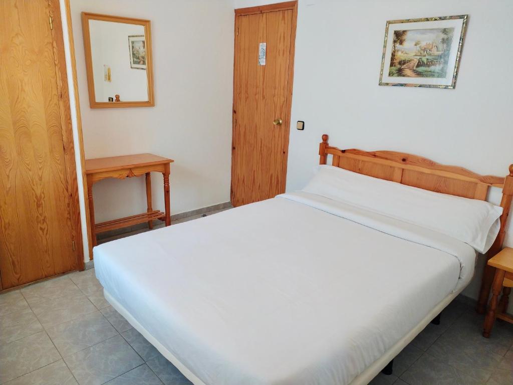 Hostal Pirineos Meliz photo 2