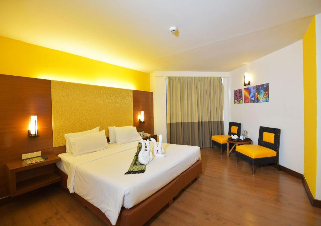Двухместный (Номер Делюкс с кроватью размера «king-size»), Отель The Seasons Pattaya