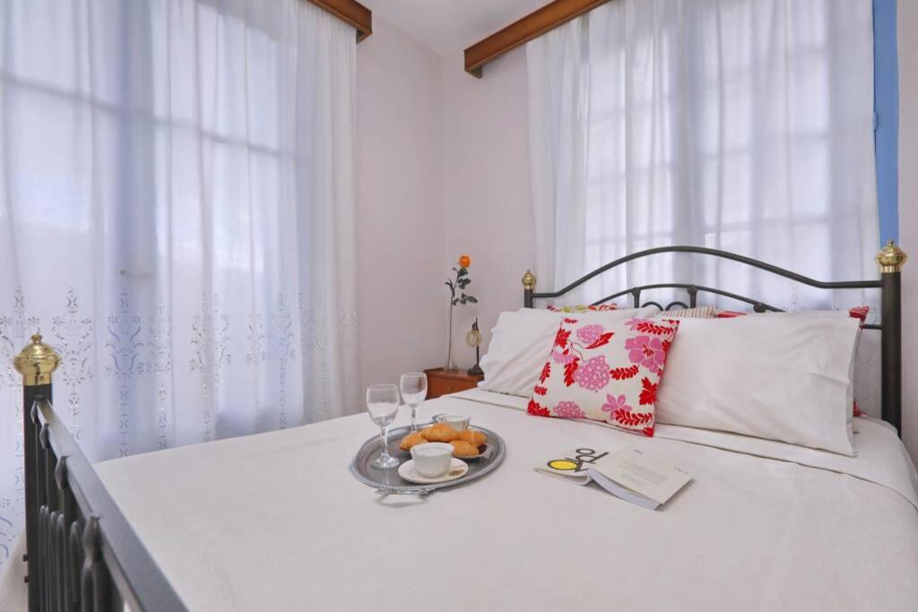 Alexandras traditional house in Skopelos centre photo 1