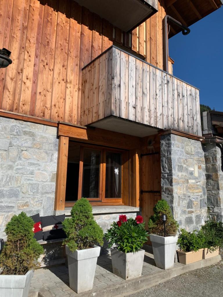 Chalet 4M Les Carroz et son Spa photo 2