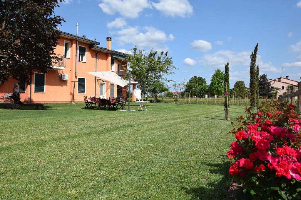 GINEVRA'S COUNTRY HOME photo 3
