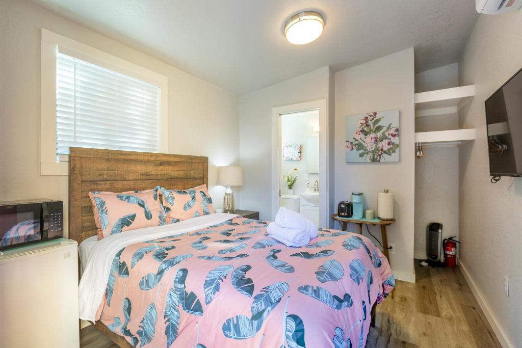 @ Marbella Lane Mini Guest House in Downtown San Jose photo 1