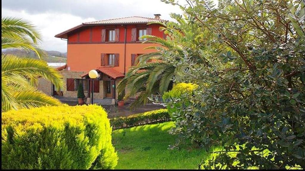 7 bedrooms house with furnished terrace and wifi at Gamiz Fica photo 2
