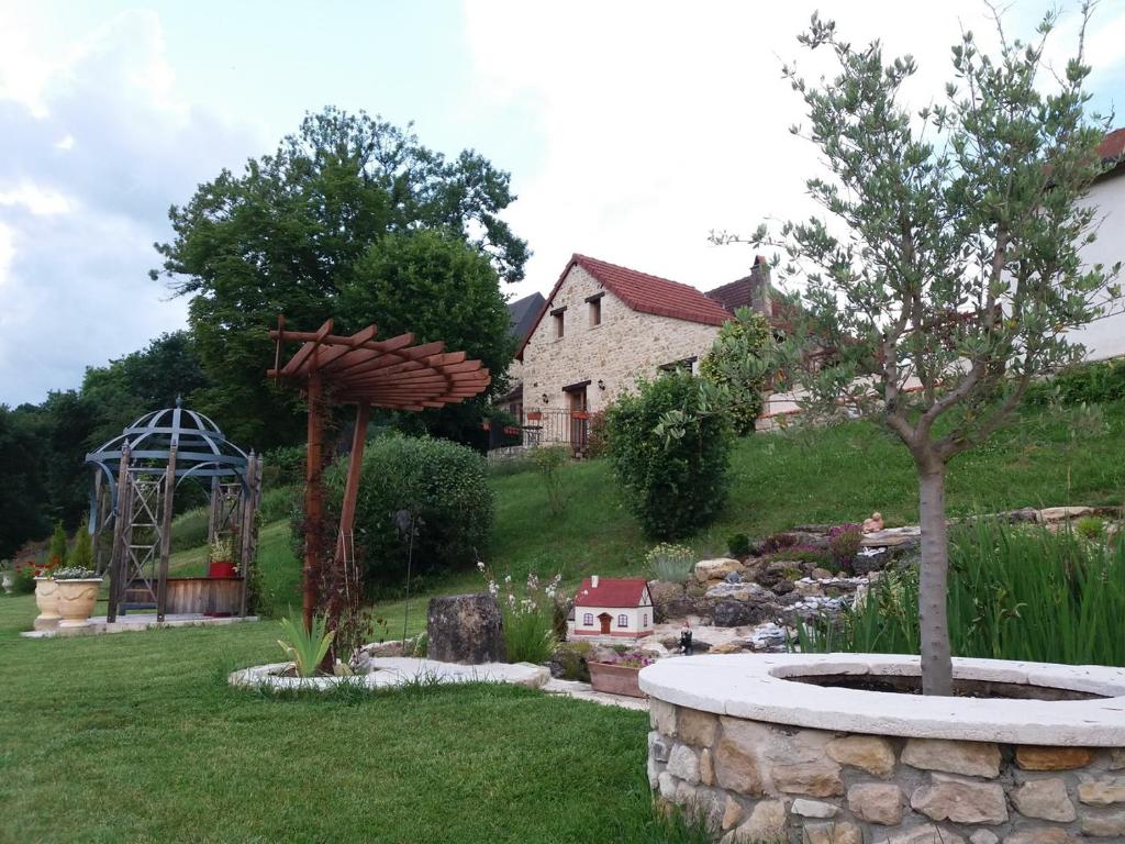 Hillside Park Dordogne photo 2