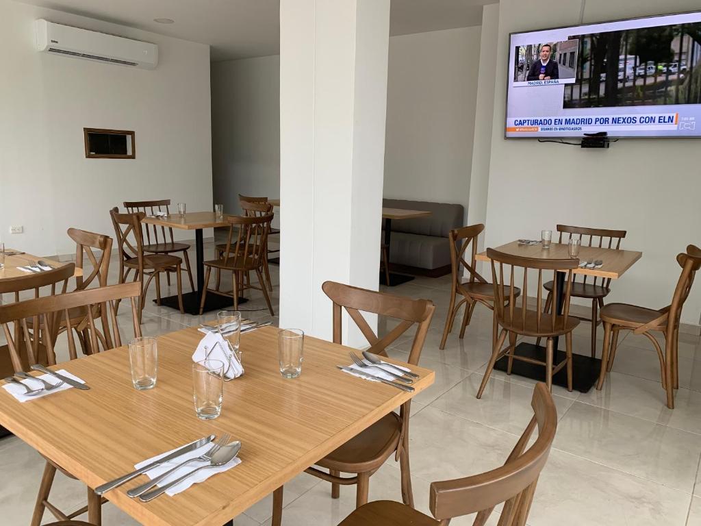 Hotel Metropolitano Plaza photo 4