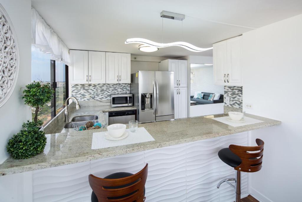 Waikiki Penthouse @ The Monarch Hotel image