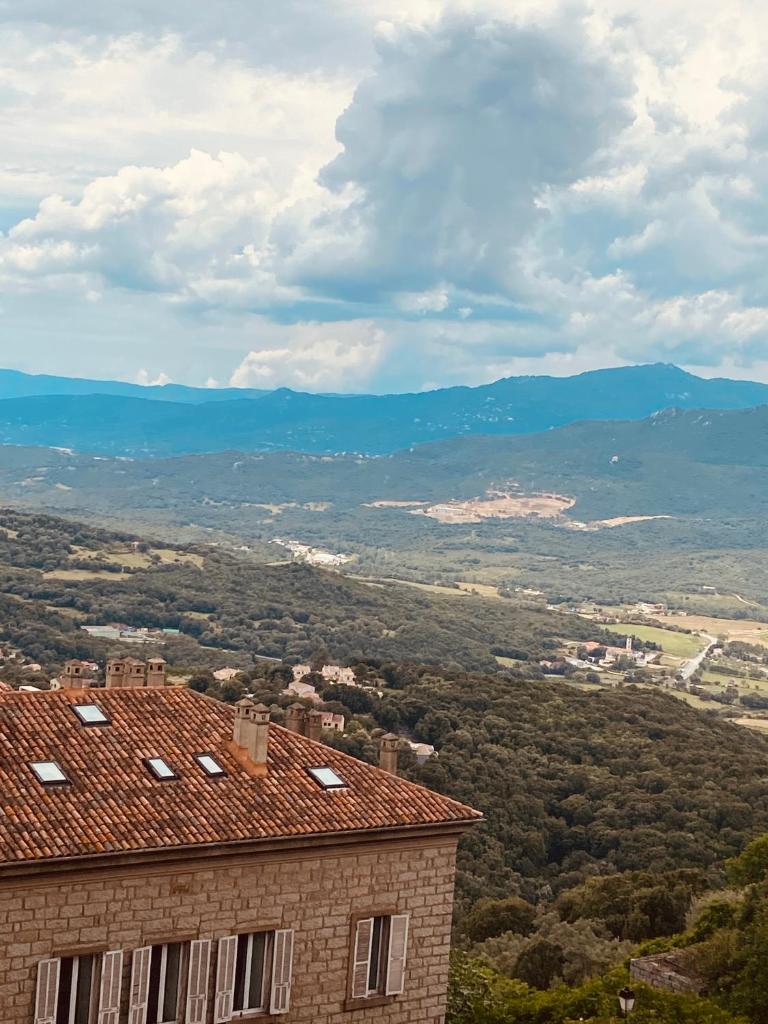 Charmant appartement dans un immeuble du 15ème siecle photo 3