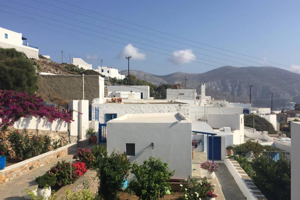 Cycladic house in rural surrounding 2 photo 3