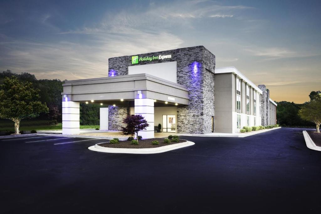 Holiday Inn Express Hopewell - Fort Lee Area, an IHG Hotel image