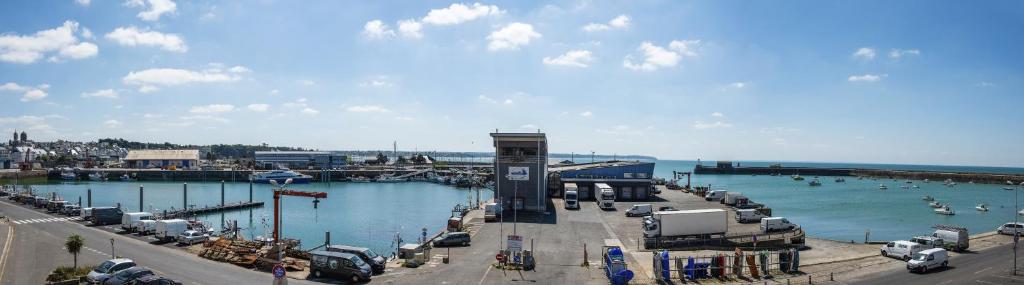 La Vigie sur le Port photo 1