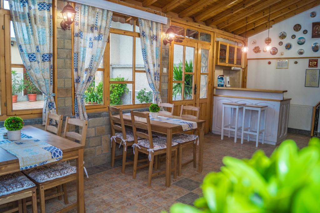 Chrystal Guest House photo 3