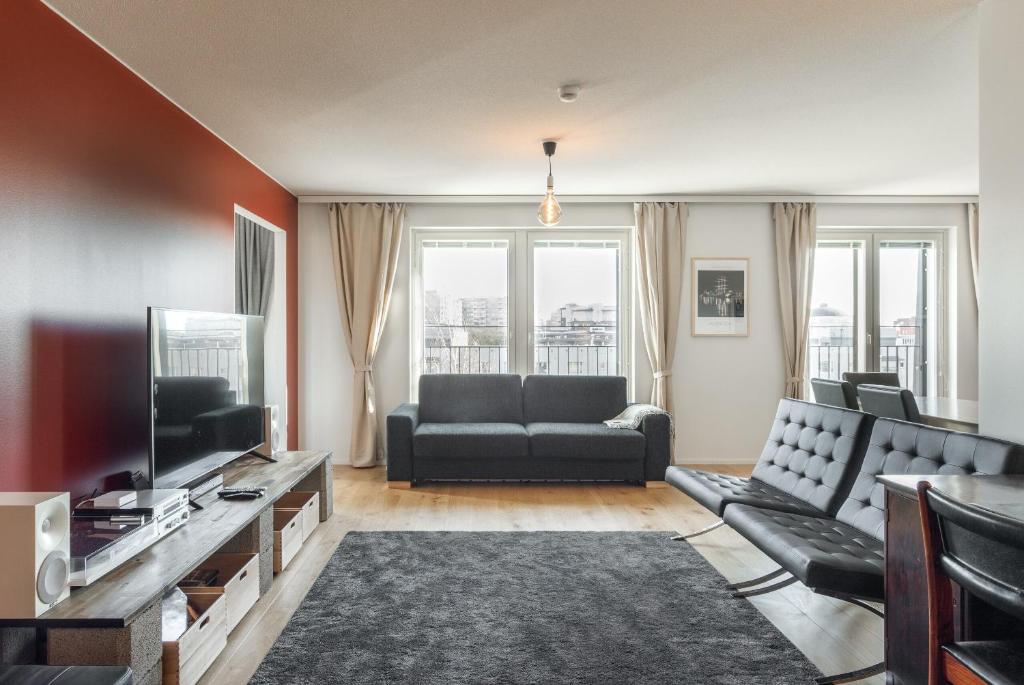Riverside Lux with 2 bedrooms, Car Park garage and Sauna photo 3