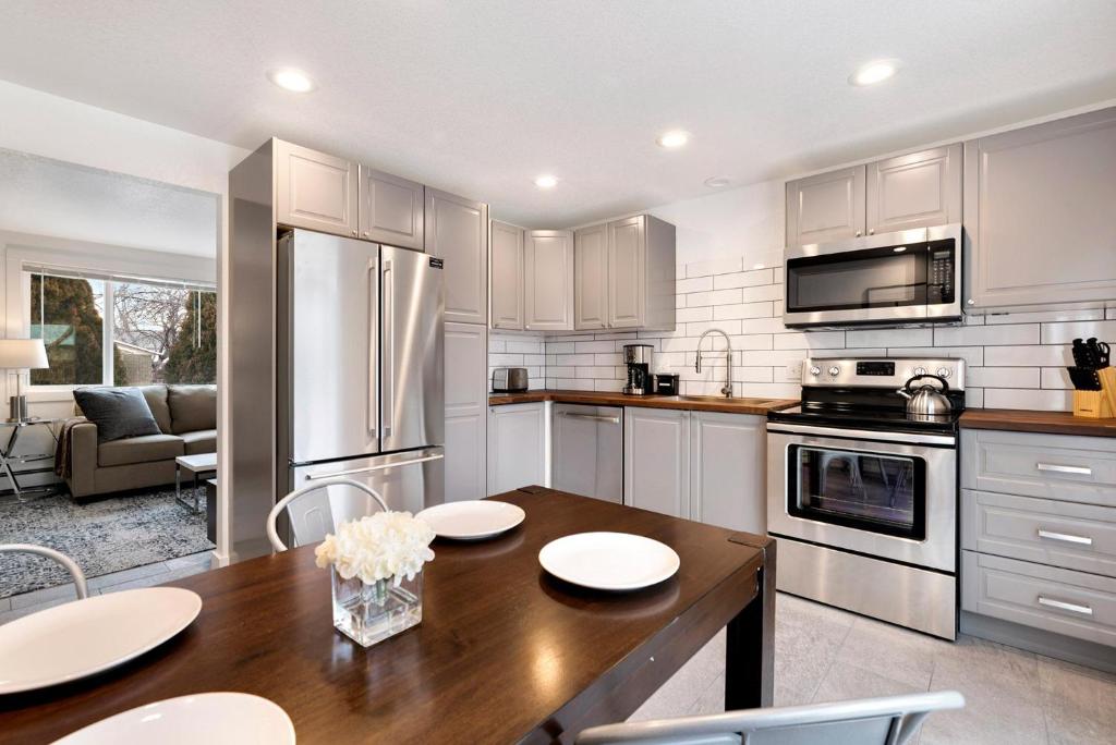 Comfortable Abode Near Historic Downtown image