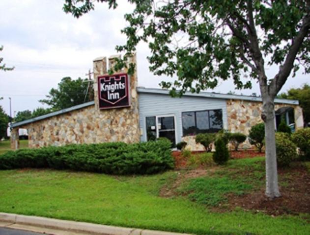 Knights Inn Columbia image
