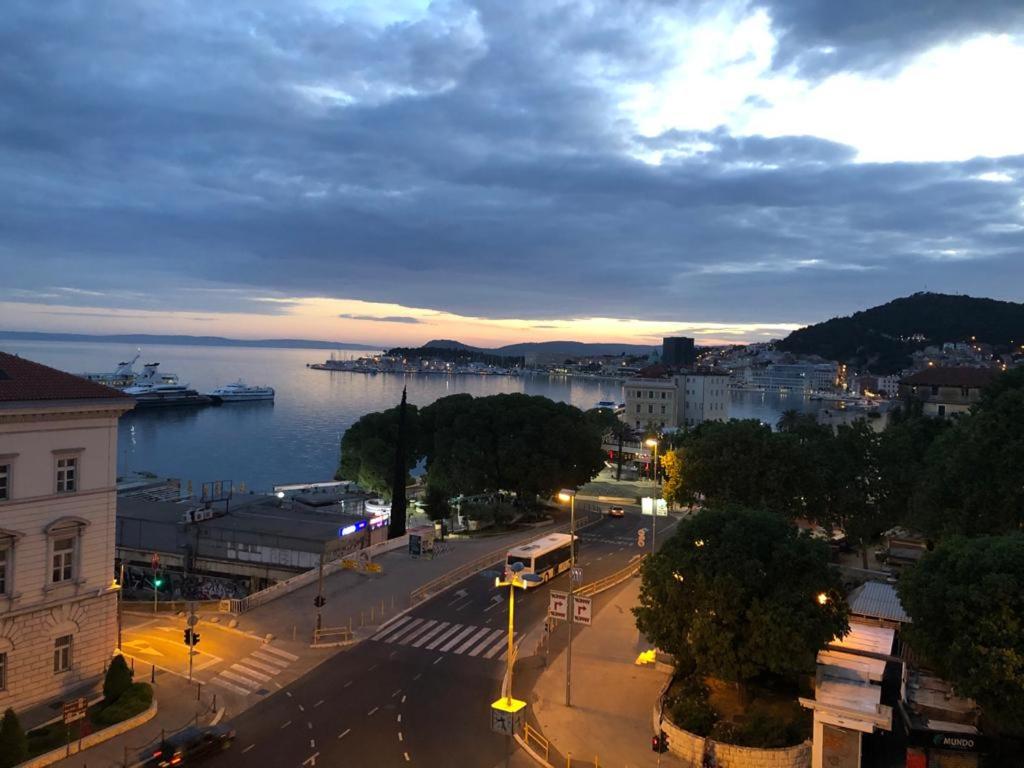 5th FLOOR Apartment- Harborview, Split