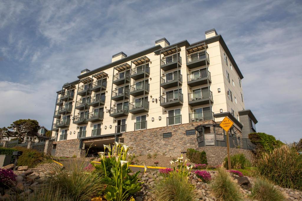 Shearwater Inn image