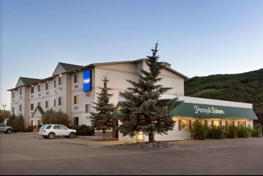 Travelodge by Wyndham Yampa image