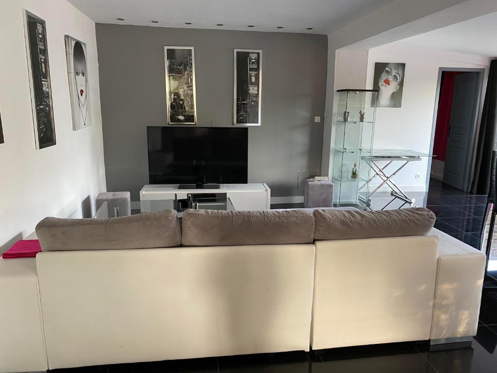 CAVALIERE APT 125M2 PISCINE photo 3