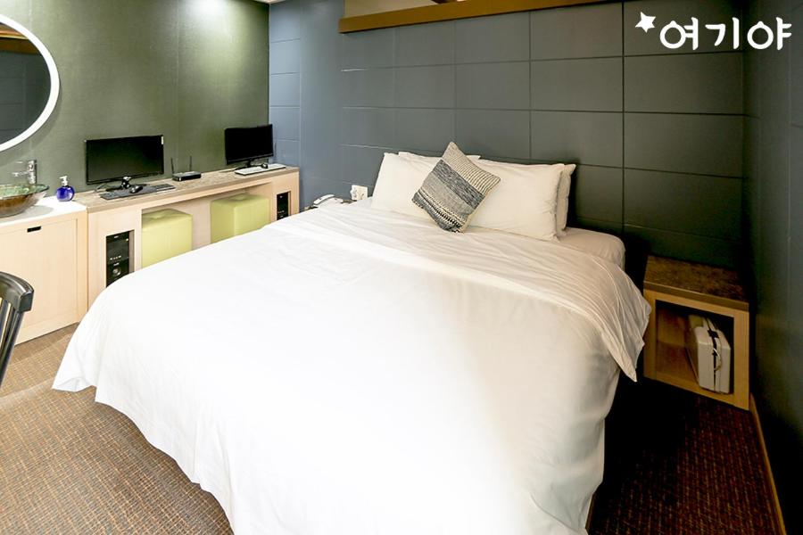 Yangsan Seoksan W Hotel photo 1