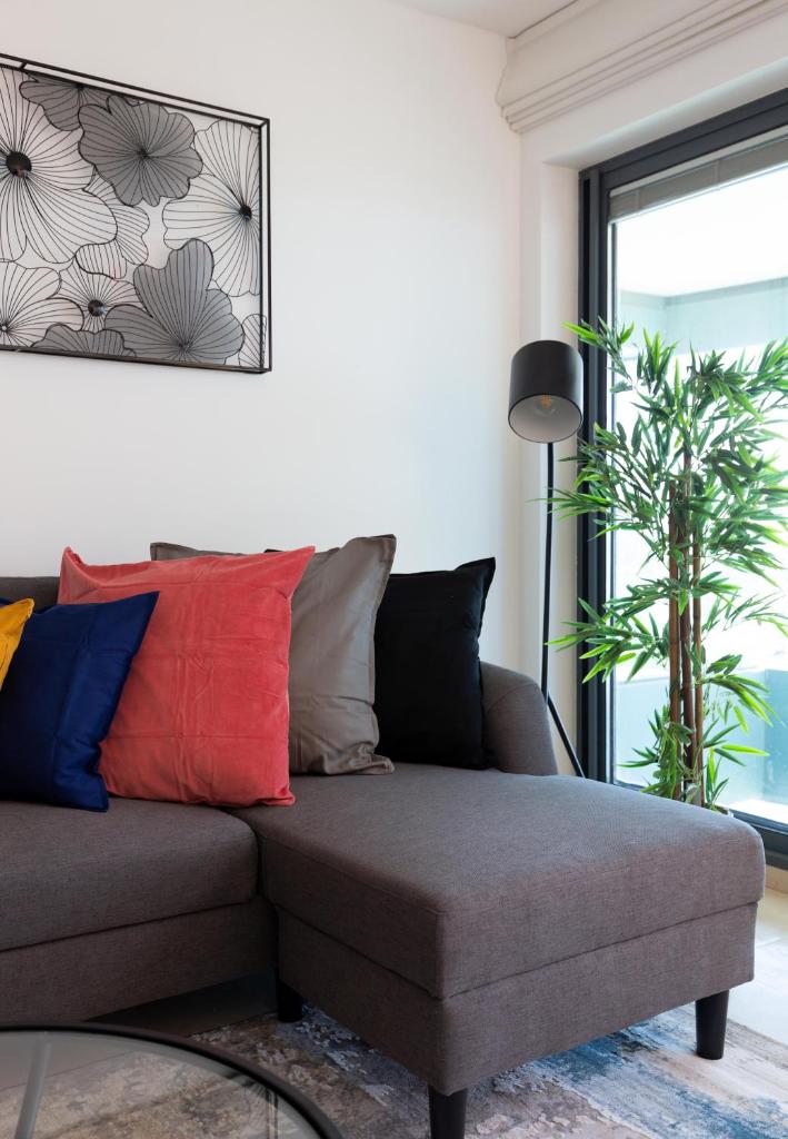 Beach front lux apartment (pool/gym/parking) photo 4