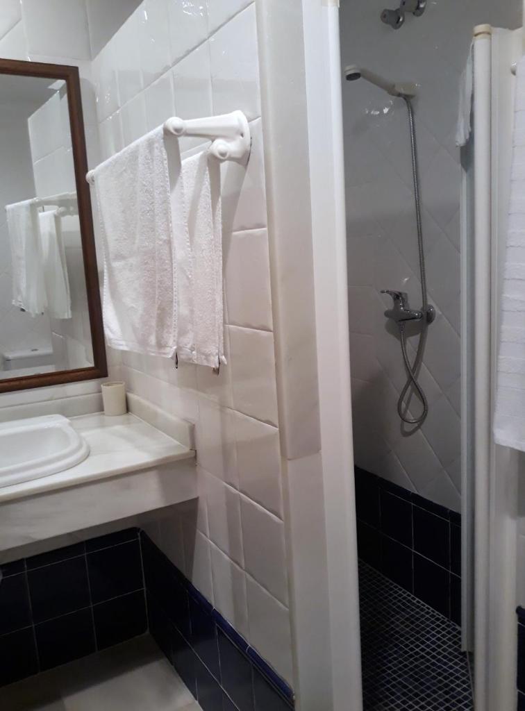 Hostal Artiga photo 2