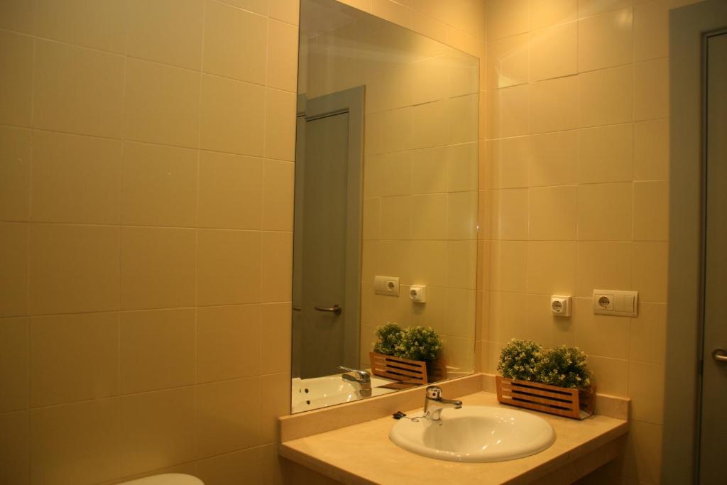 Apartamentos Apartour Bormujos photo 4