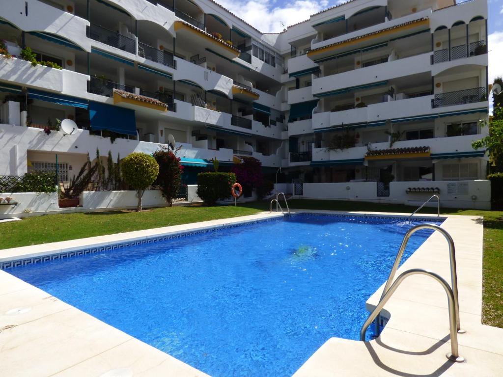 Jardines de Artola Penthouse - EaW Homes photo 3