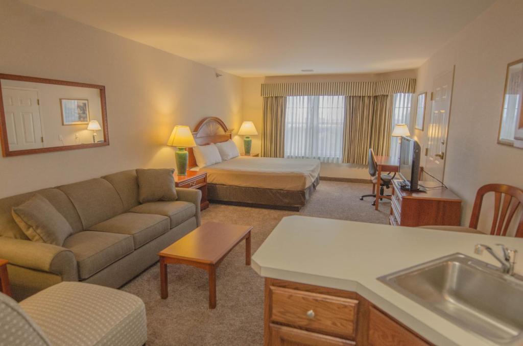 Smart Suites on the Hill photo 1