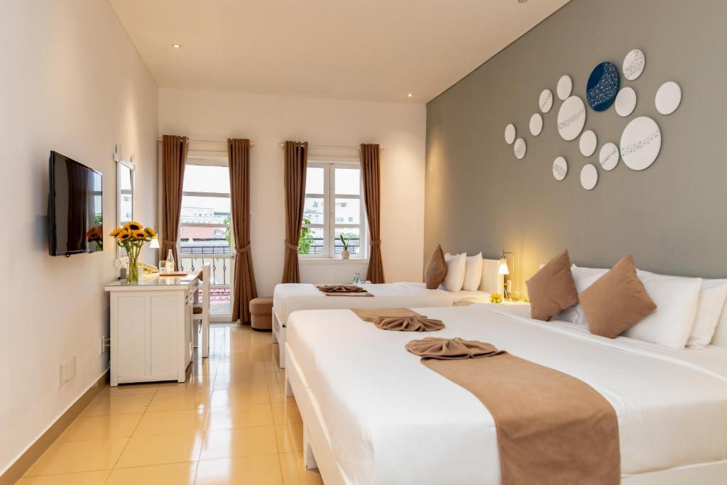 Трехместный (Семейный номер Делюкс с видом на город), Alba Hotel