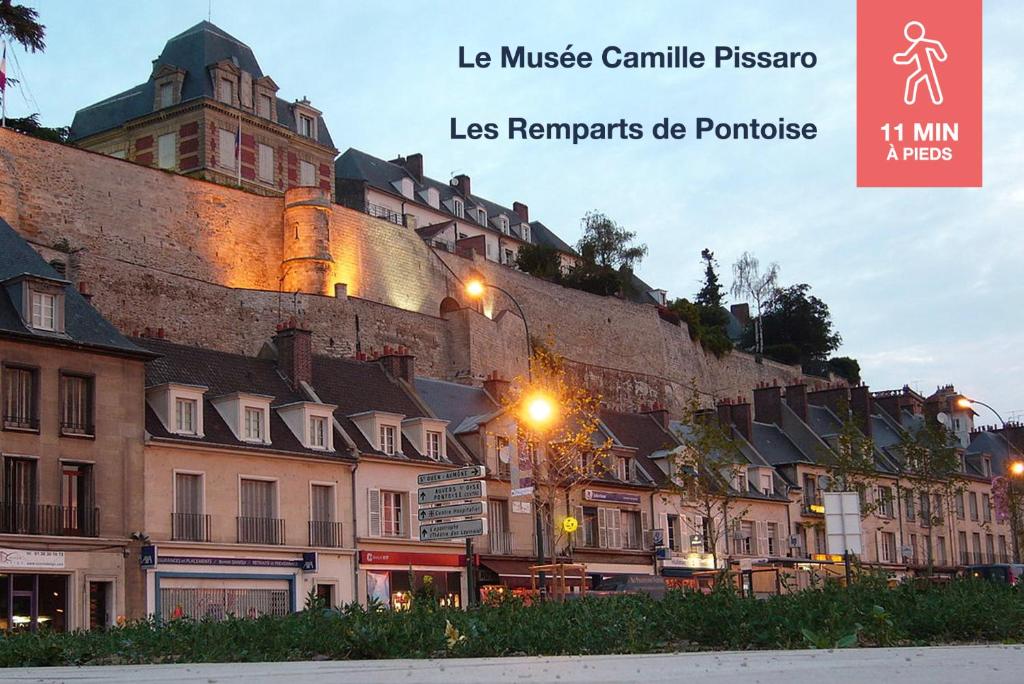 Studio cosy en plein cœur historique de Pontoise - Thumbnail image