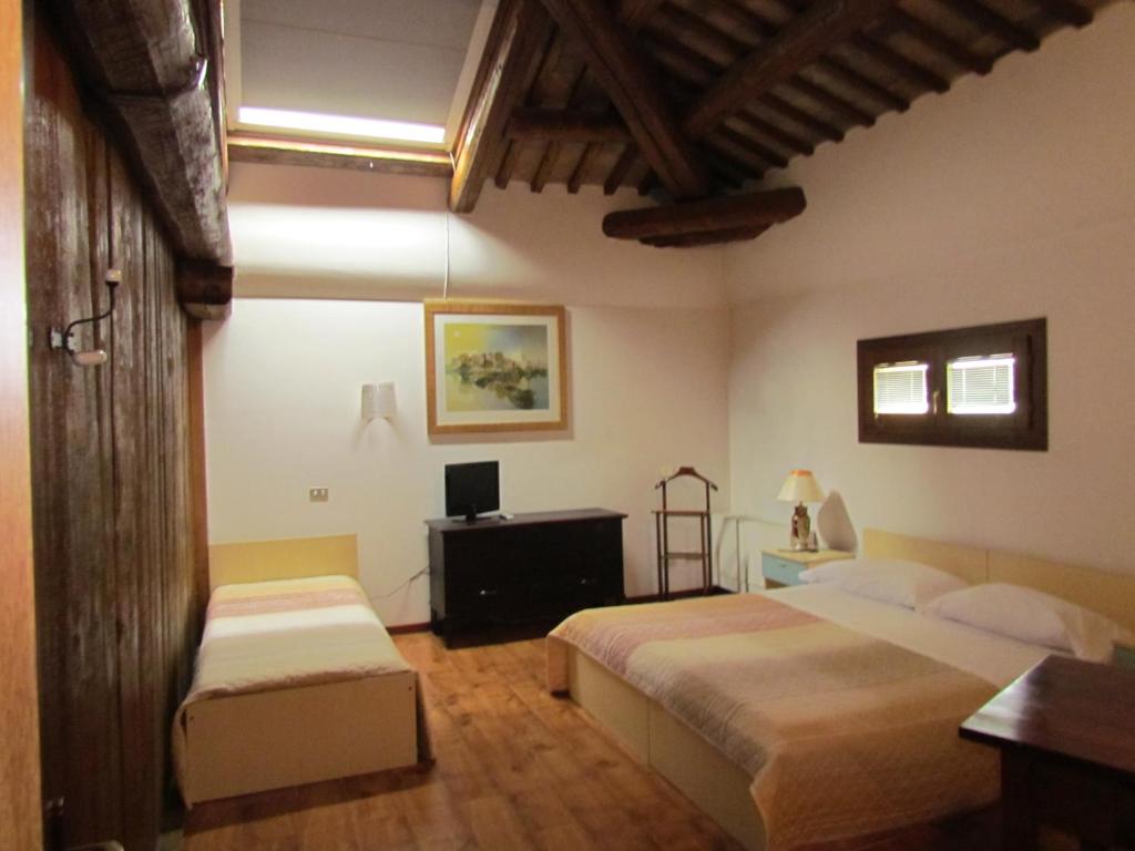 Ristorante Alloggio Ostello Amolara photo 2