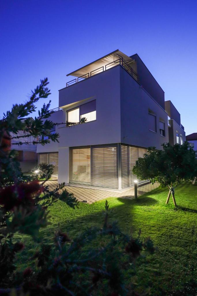 CAISA- luxury apartment 20 m from the sea photo 1