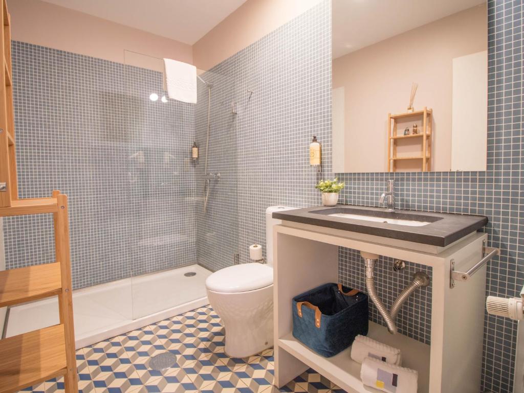 Четырехместный (Четырехместный номер с балконом), Yours GuestHouse Porto