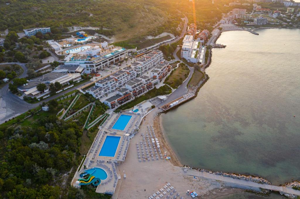 White Lagoon Resort - All Inclusive photo 1