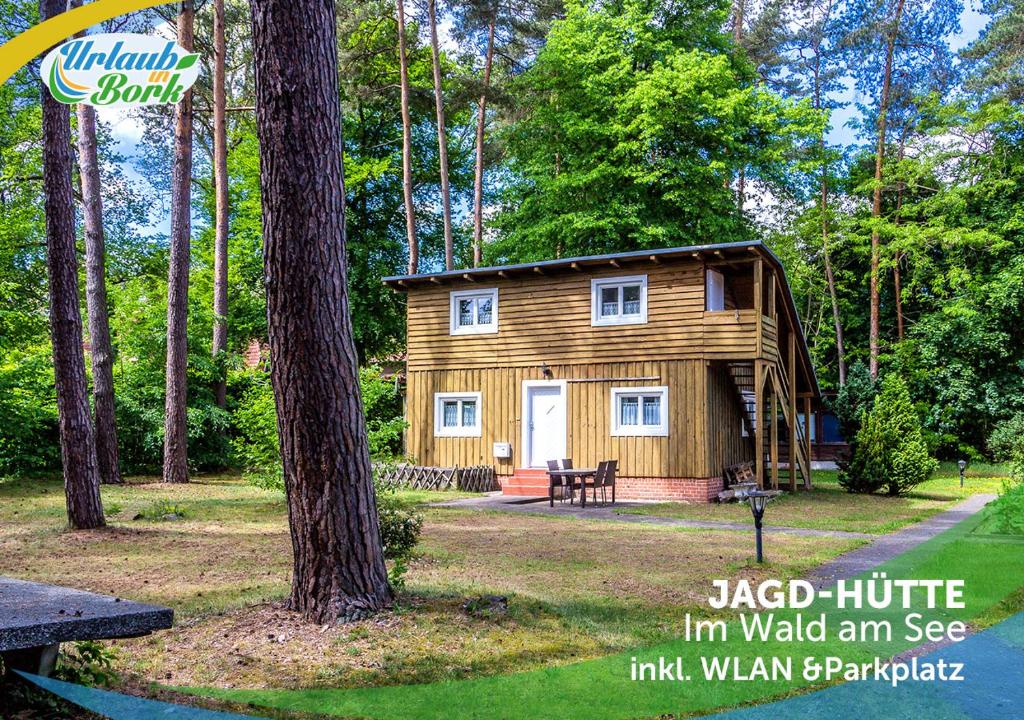 Jagd-Angler-Holzhaus-im-Wald-am-See photo 4