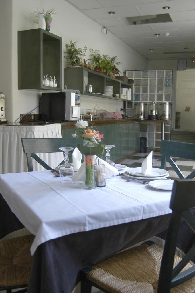 Ilis Hotel photo 1