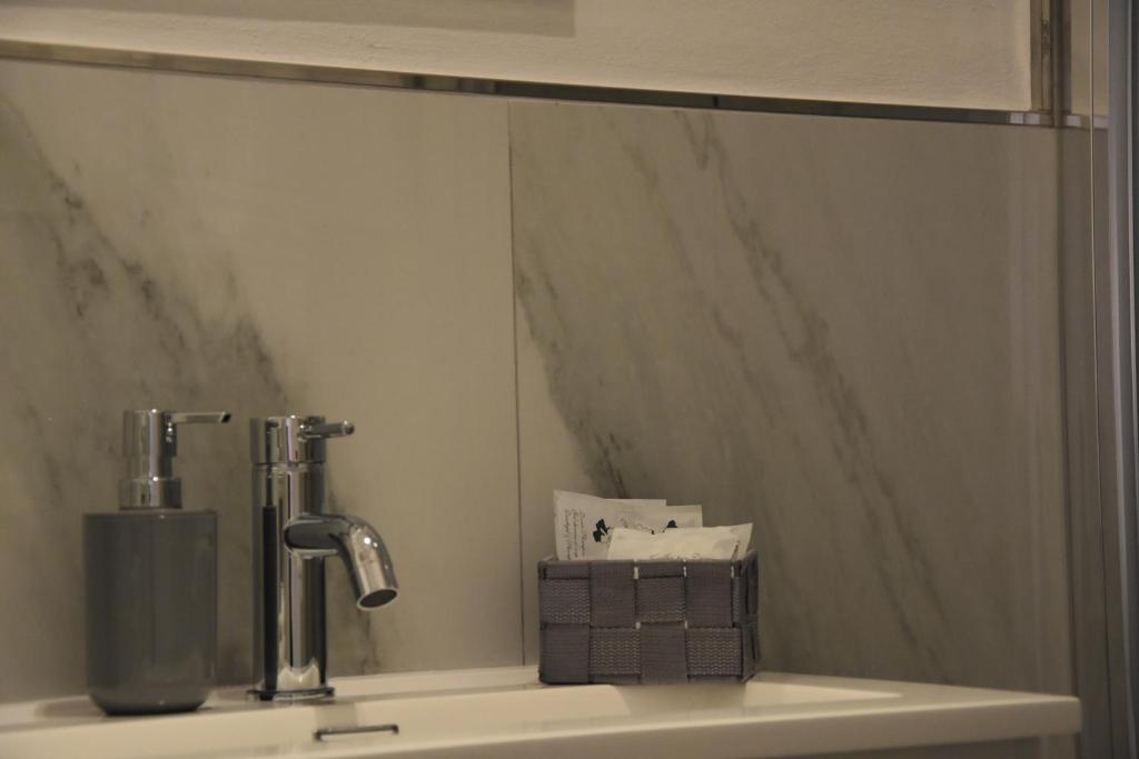 Affittacamere Le Camere Nel Corso - ADULTS ONLY photo 2