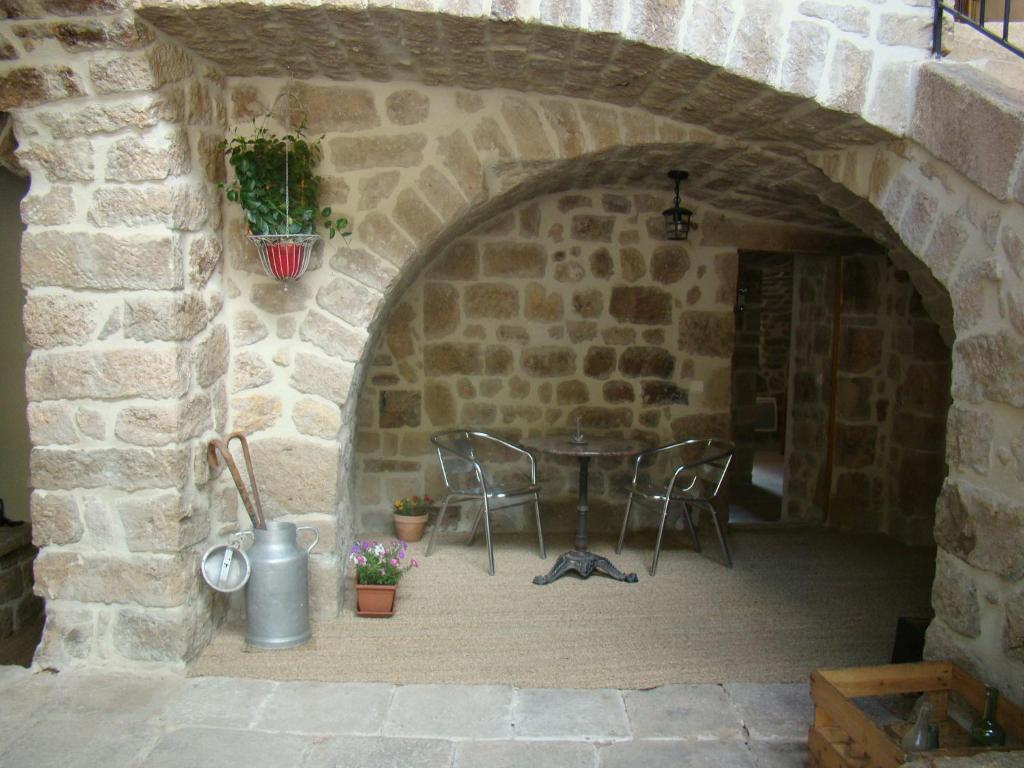Chambre Comballe charmante avec jacuzzi photo 4