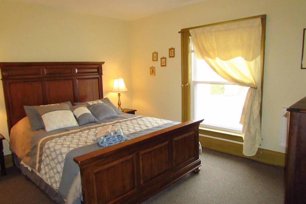 Great Gorge Guesthouse - Walk to the Falls, the Casino and all Downtown Restaurants - Across from the Aquarium photo 3
