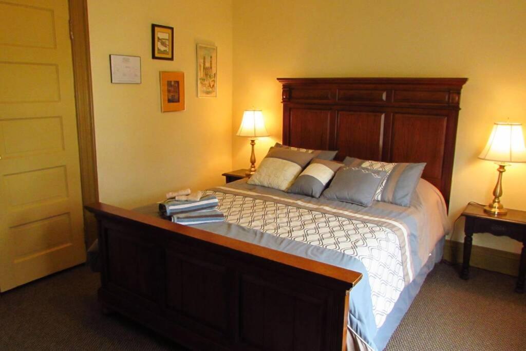 Great Gorge Guesthouse - Walk to the Falls, the Casino and all Downtown Restaurants - Across from the Aquarium photo 4