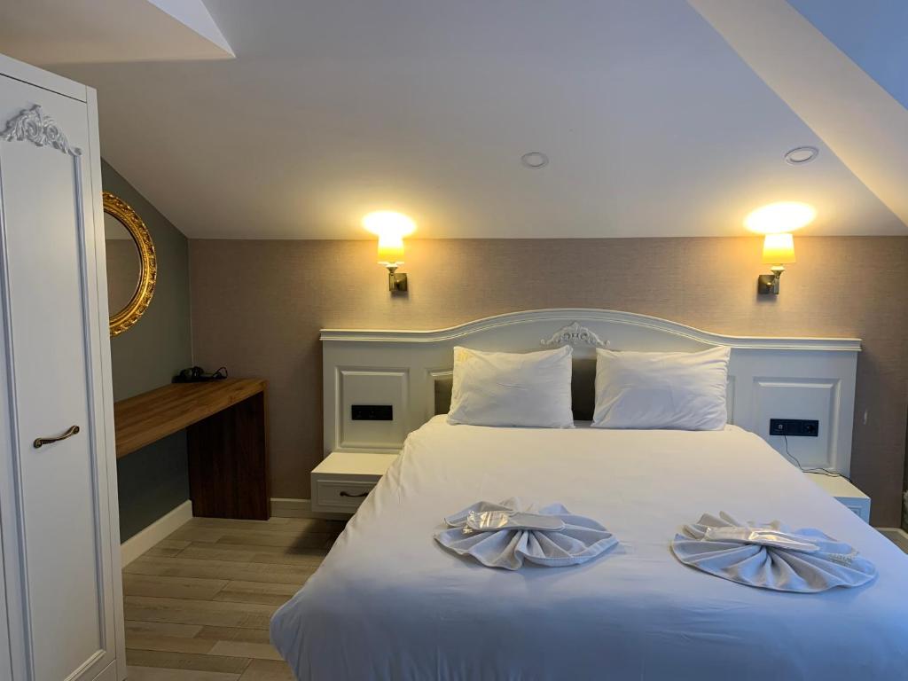 White Golden Suite Hotel Room Type - Deluxe King Suite with Terrace and Sea View White Golden Suite Hotel Room Type - Deluxe King Suite with Terrace and Sea View