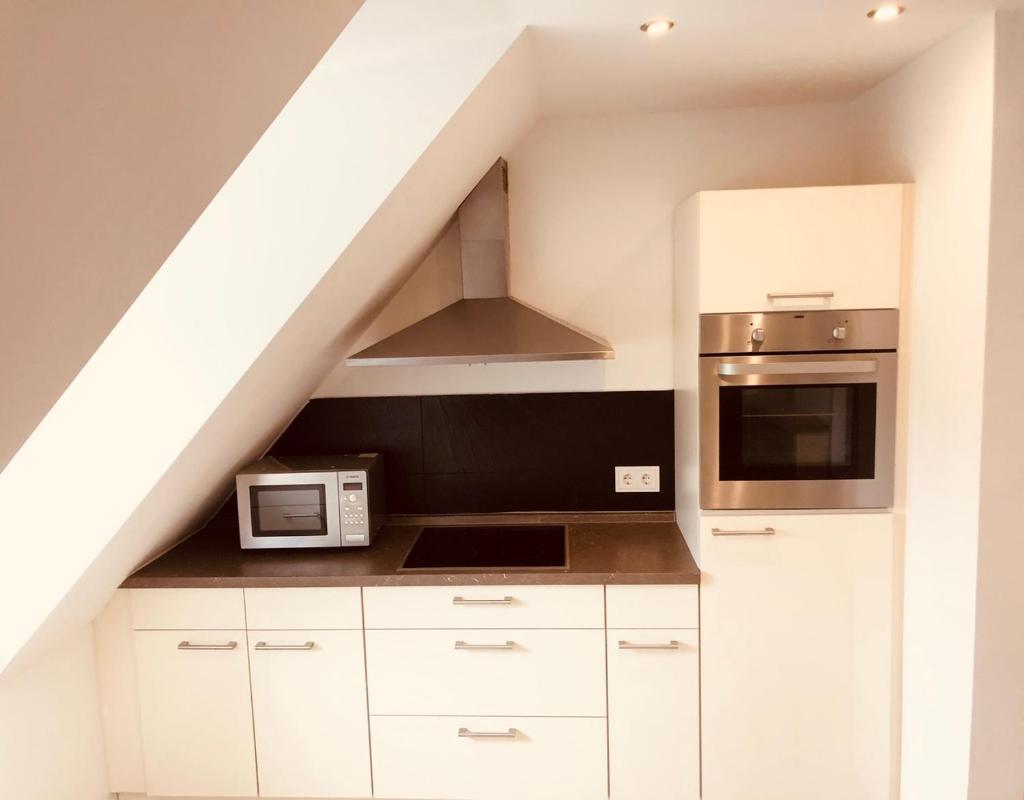 Modern Apartment Wolfsburg City Center Netflix VW 24h photo 1