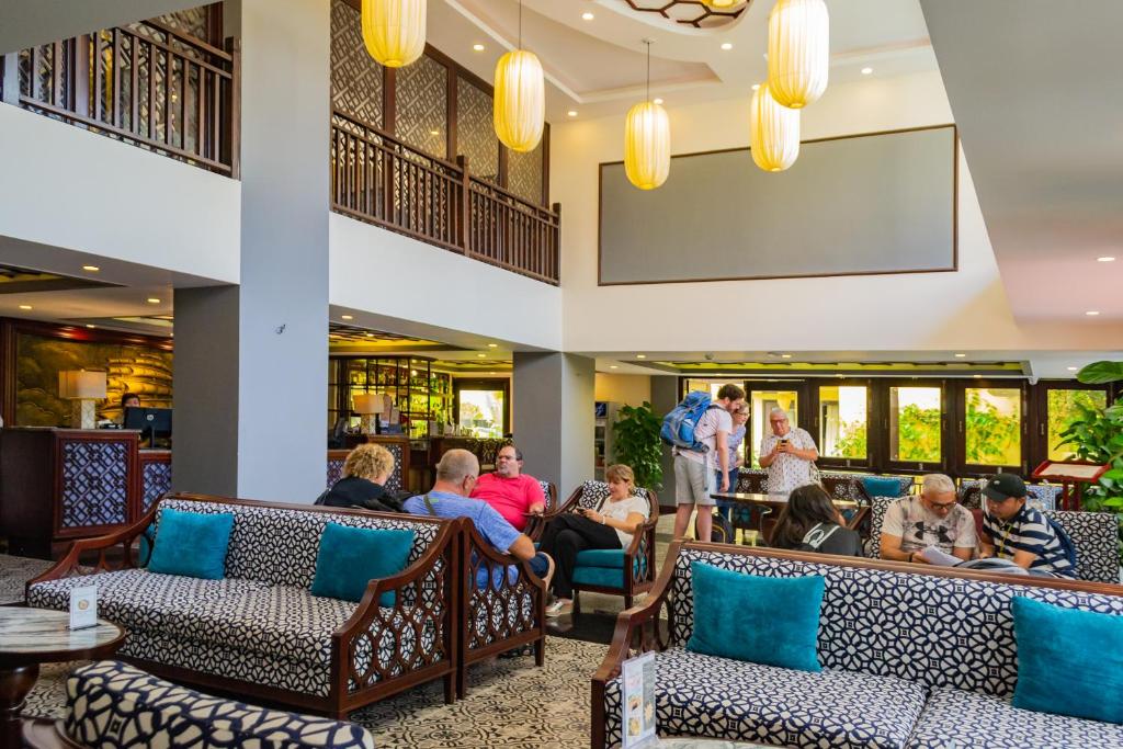 Silk Luxury Hotel & Spa